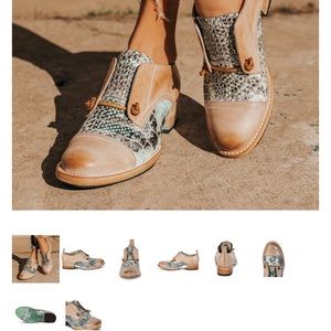 Free bird brand leather shoes.